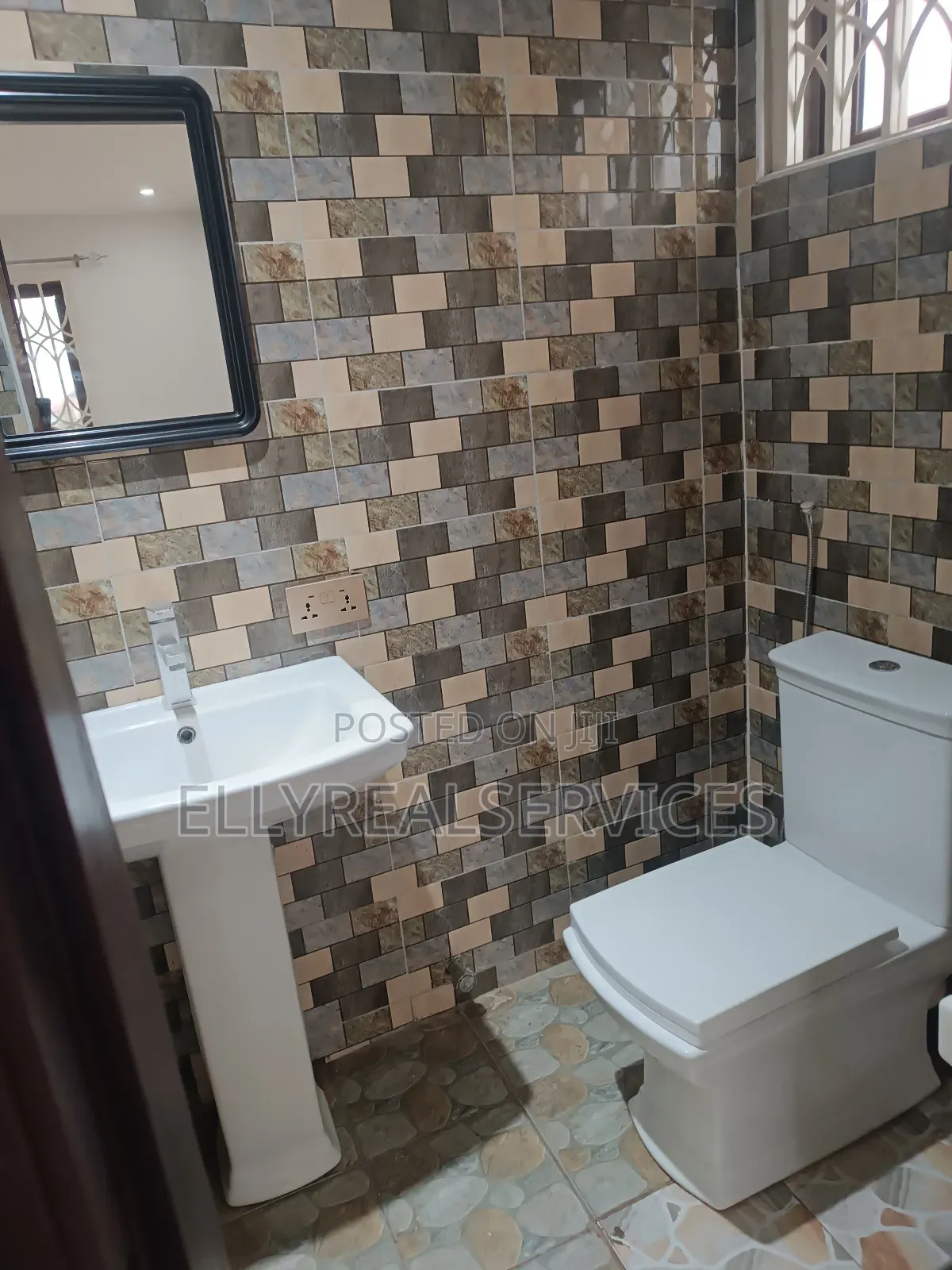 2bdrm Apartment in Ellyrealservices, Oyarifa for rent