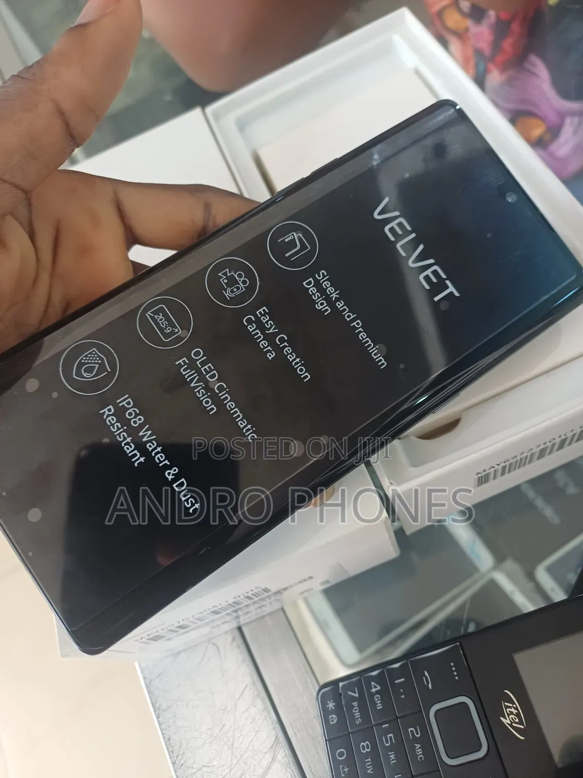 New LG Velvet 128 GB Black