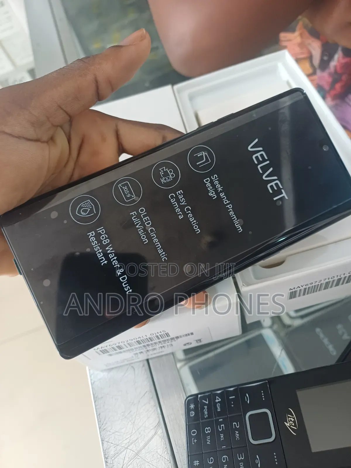 New LG Velvet 128 GB Black