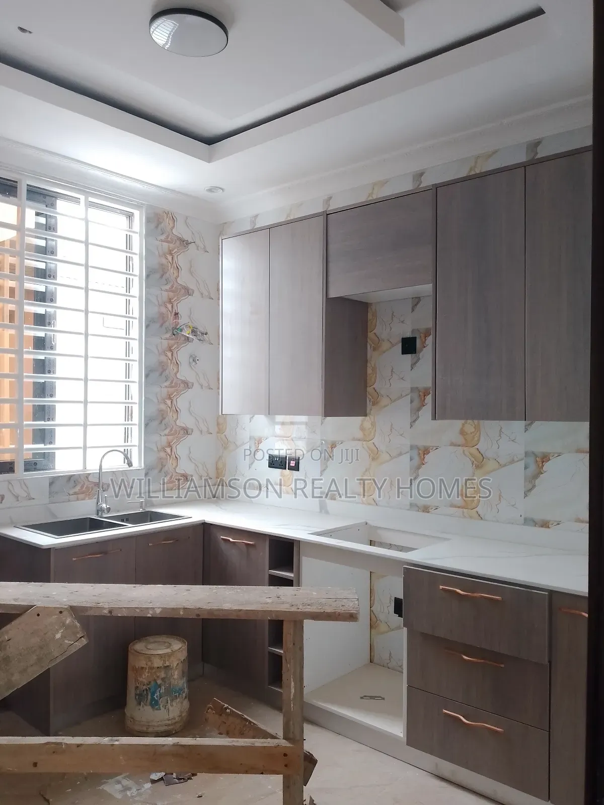 3bdrm Duplex in Hfc Estate Area, Spintex for sale