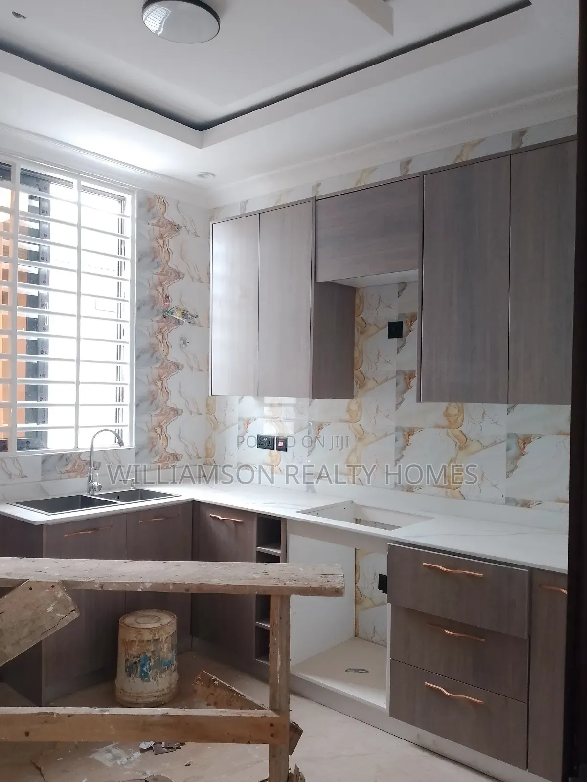 3bdrm Duplex in Hfc Estate Area, Spintex for sale