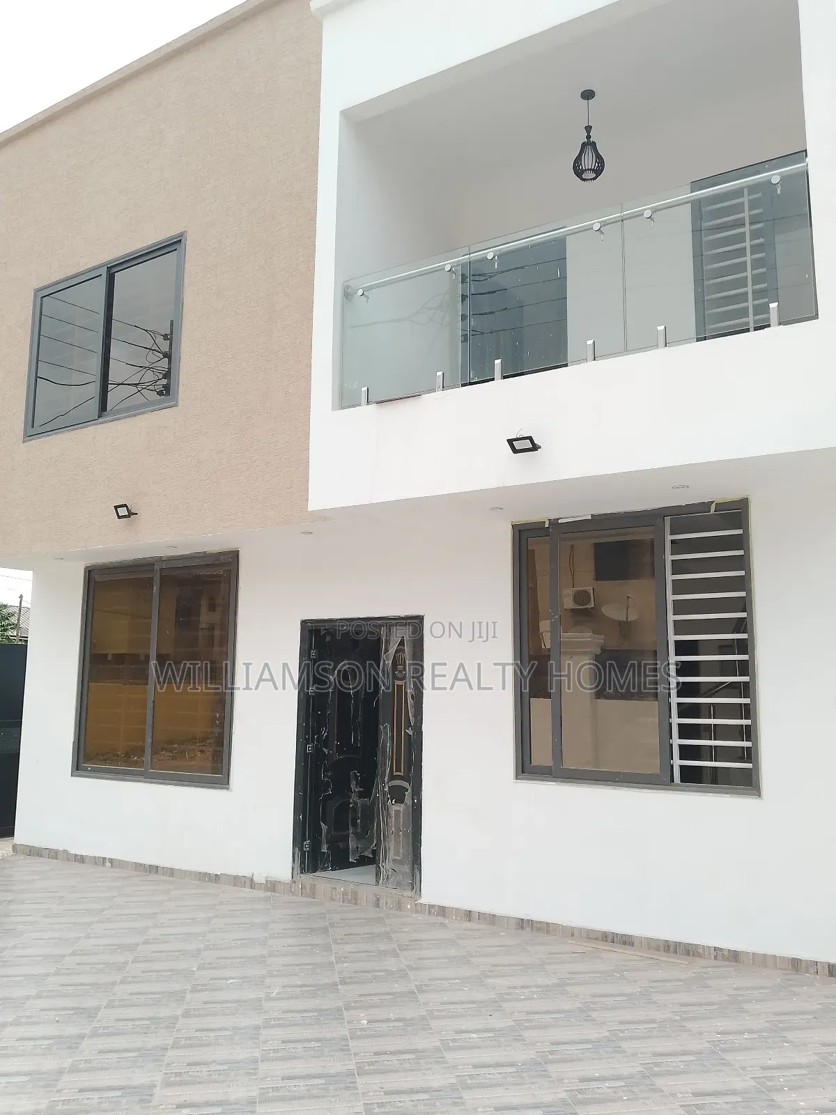 3bdrm Duplex in Hfc Estate Area, Spintex for sale