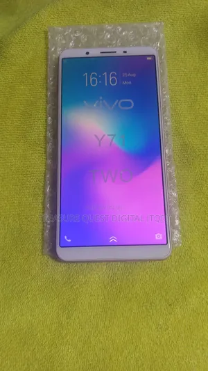 Vivo Y71 32 GB Gold