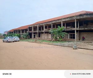 20bdrm Block Of Flats In Kingsby Petroleum, Achimota For Sale
