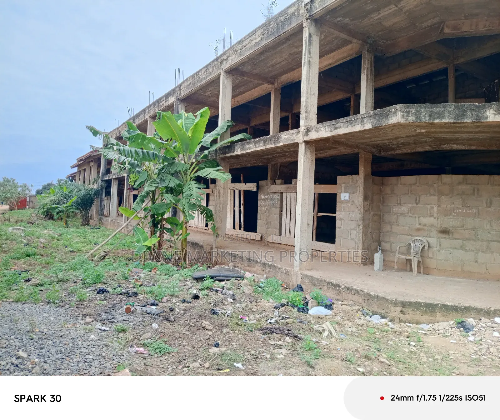 20bdrm Block Of Flats In Kingsby Petroleum, Achimota For Sale