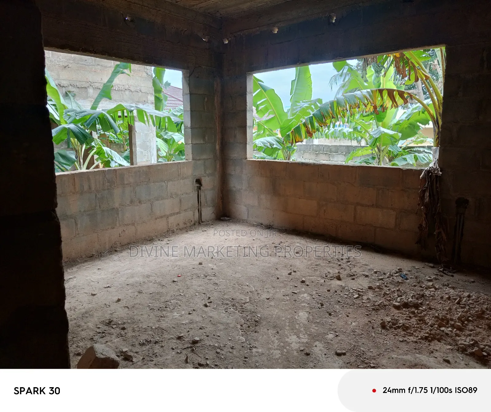 20bdrm Block Of Flats In Kingsby Petroleum, Achimota For Sale