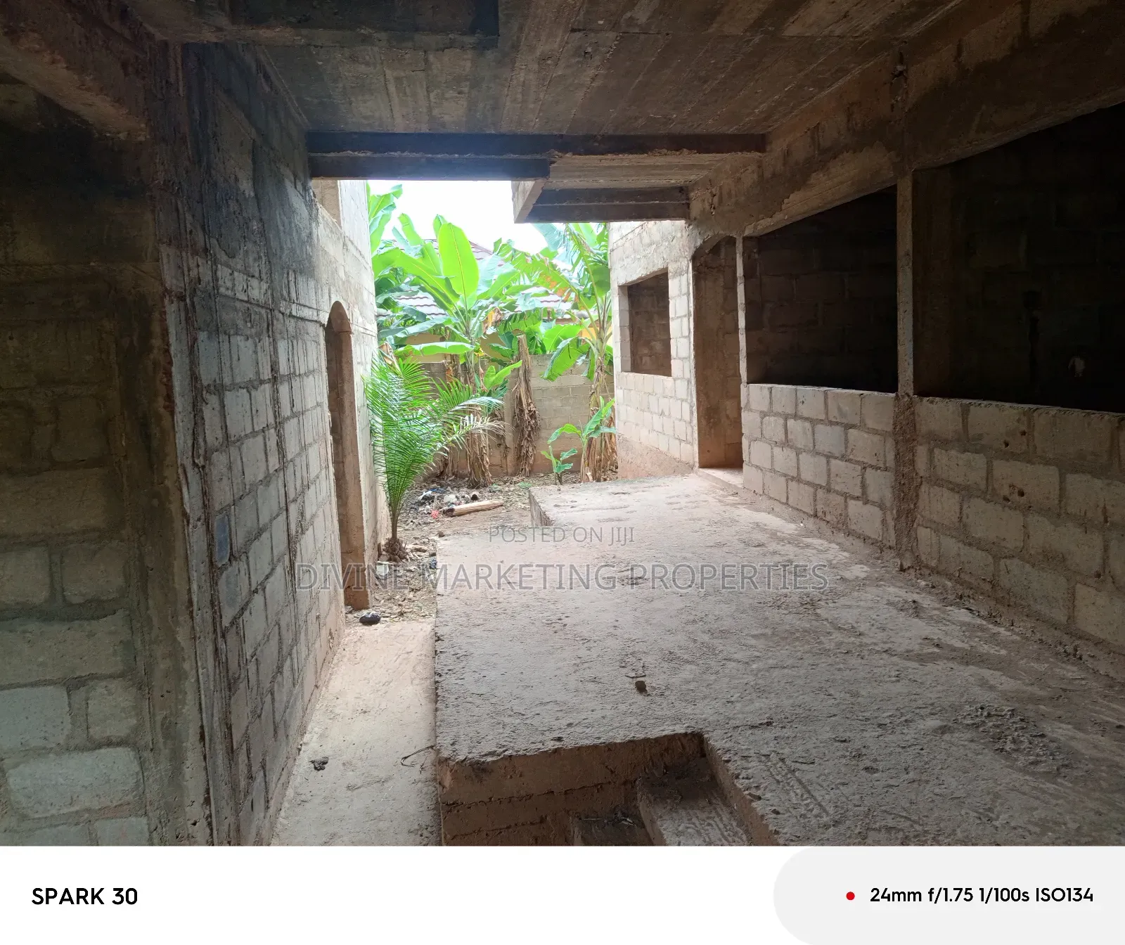 20bdrm Block Of Flats In Kingsby Petroleum, Achimota For Sale