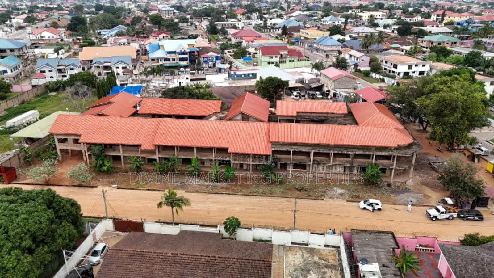 20bdrm Block Of Flats In Kingsby Petroleum, Achimota For Sale