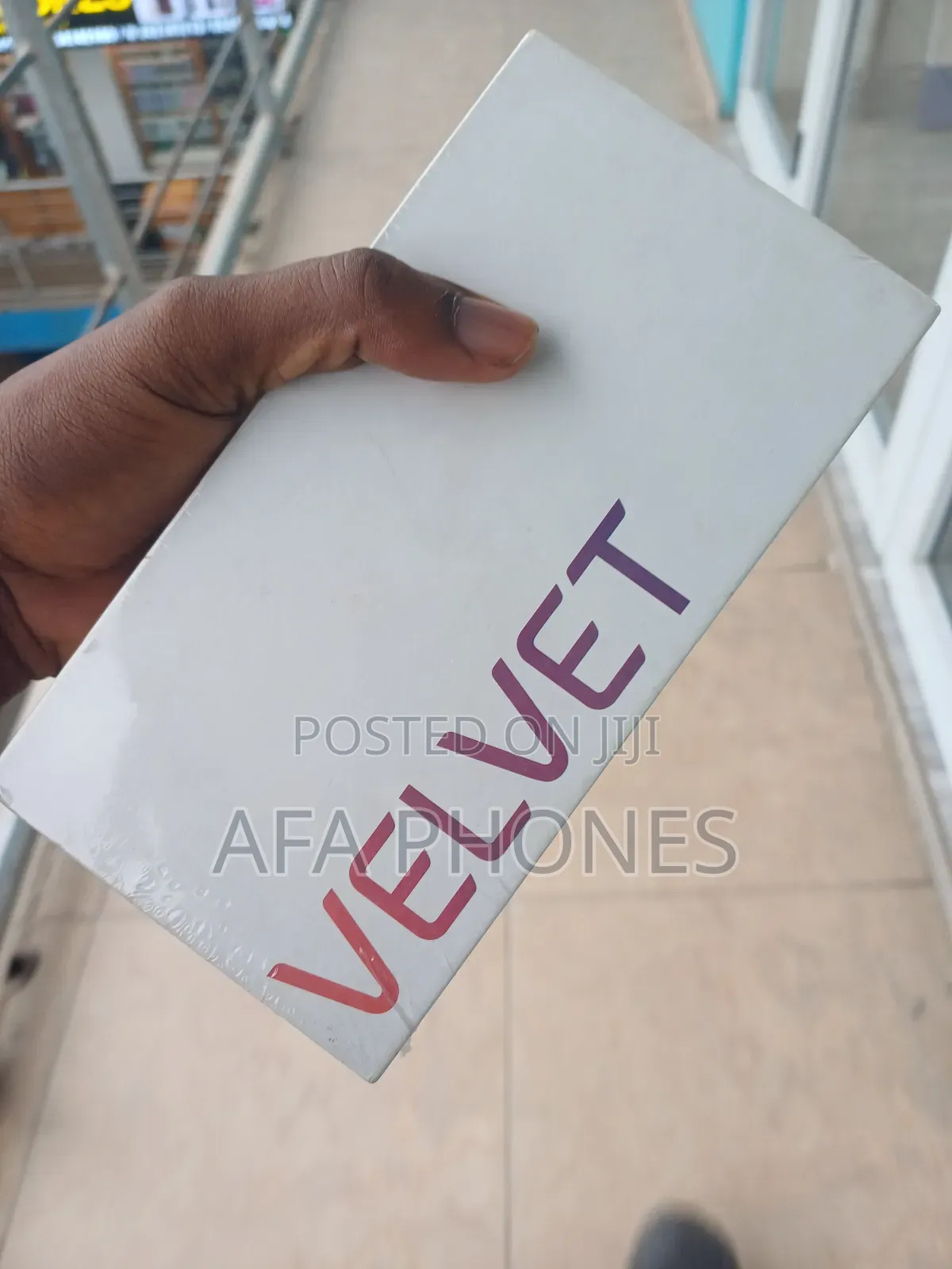 New LG Velvet 128 GB Black