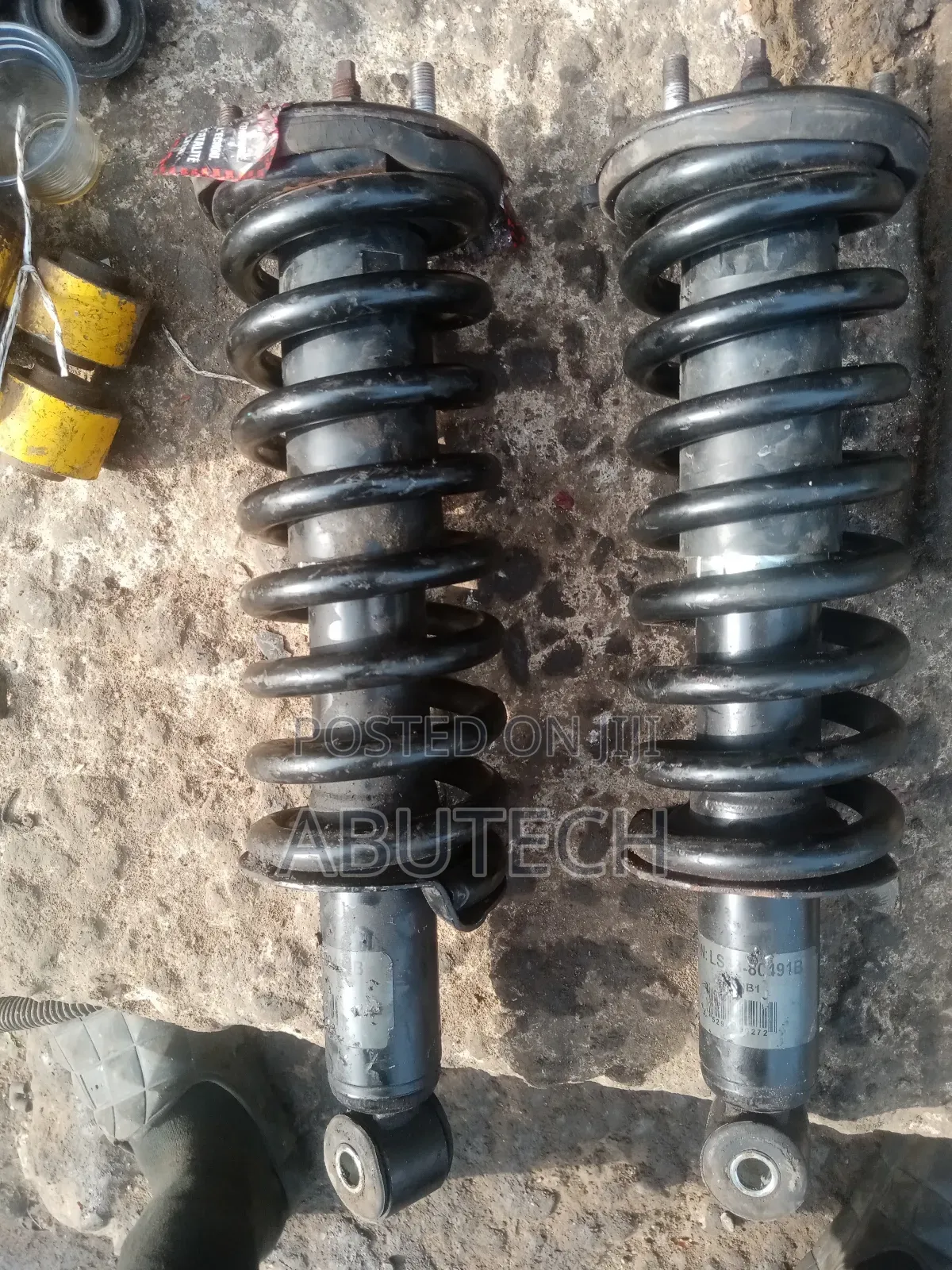 Front Shock for Nissan Pathfinder, Navara, Frontier, 2010 Up