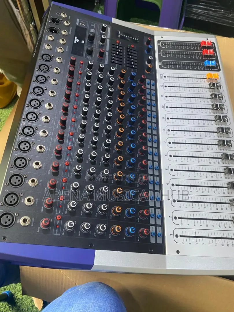 Yamaha 12 Channel Power Mixer (Kv12)