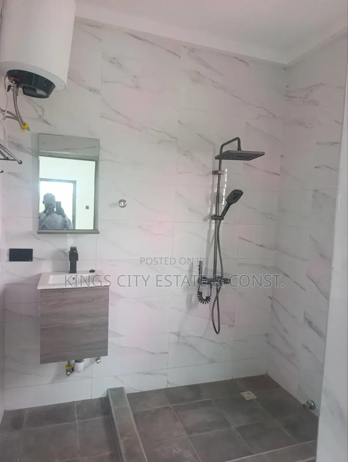 3bdrm House in Acp Area, Kwabenya for sale