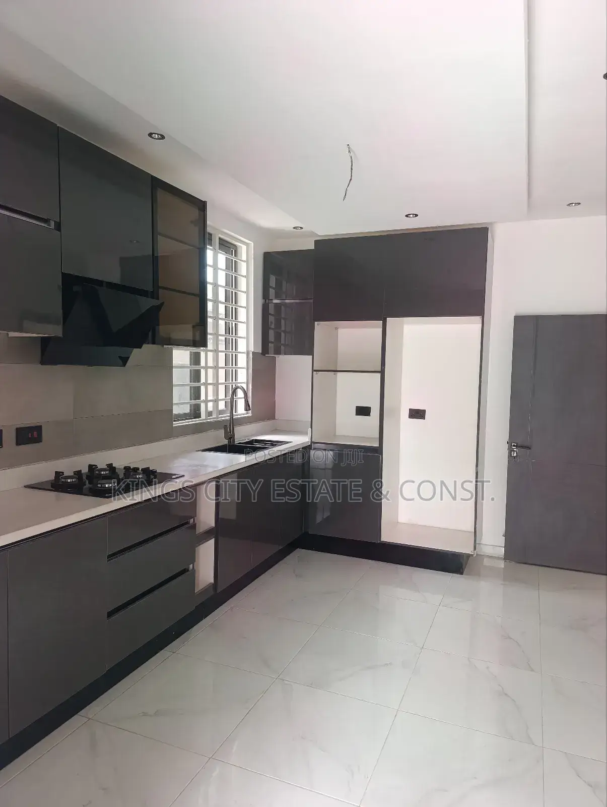 3bdrm House in Acp Area, Kwabenya for sale