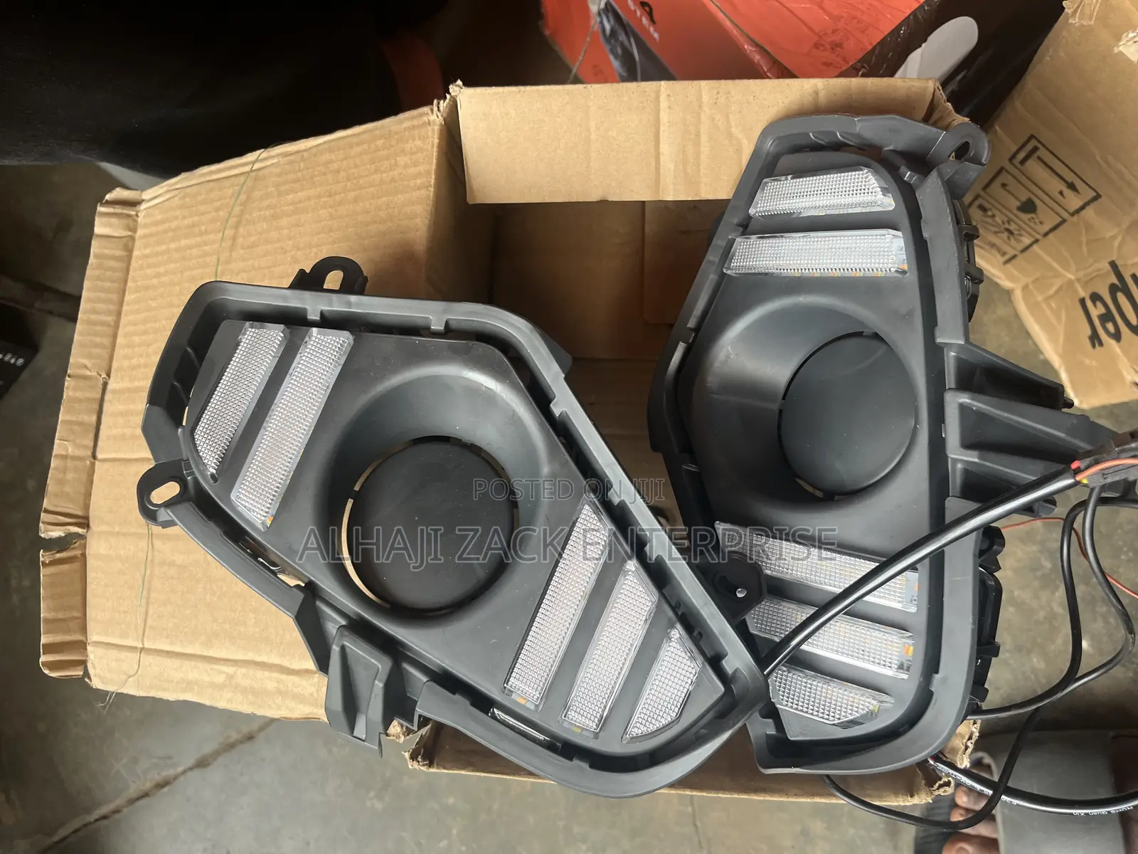 Rav 4 2019 Foglight Cover With Led
