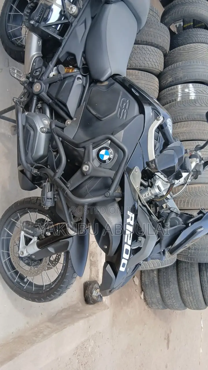 Motorcycle 2020 Black
