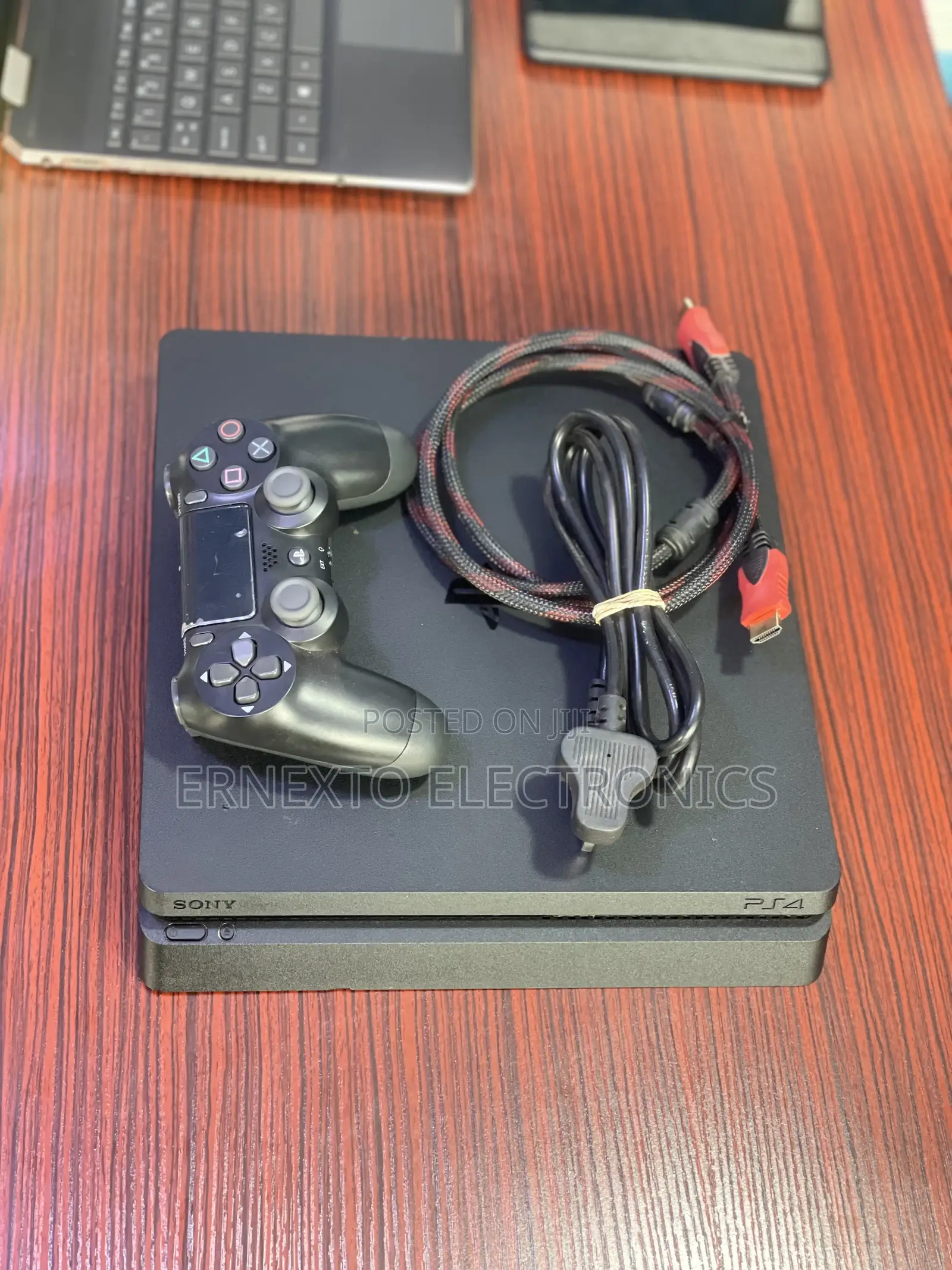 Ps4 Slim With 10 Games Available on Jailbreak Offline