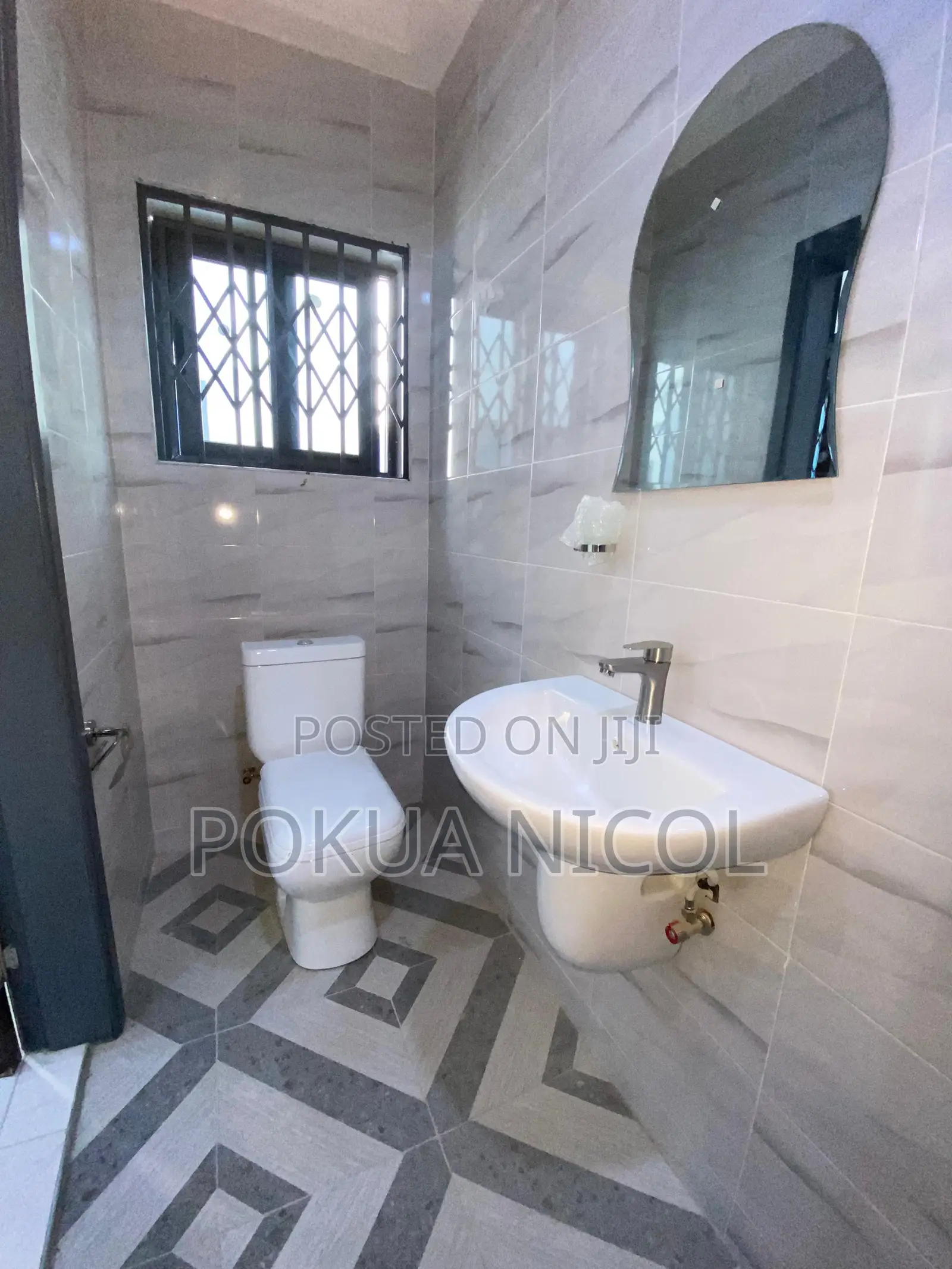 3bdrm Duplex in Franko Estate, Pokuase for sale