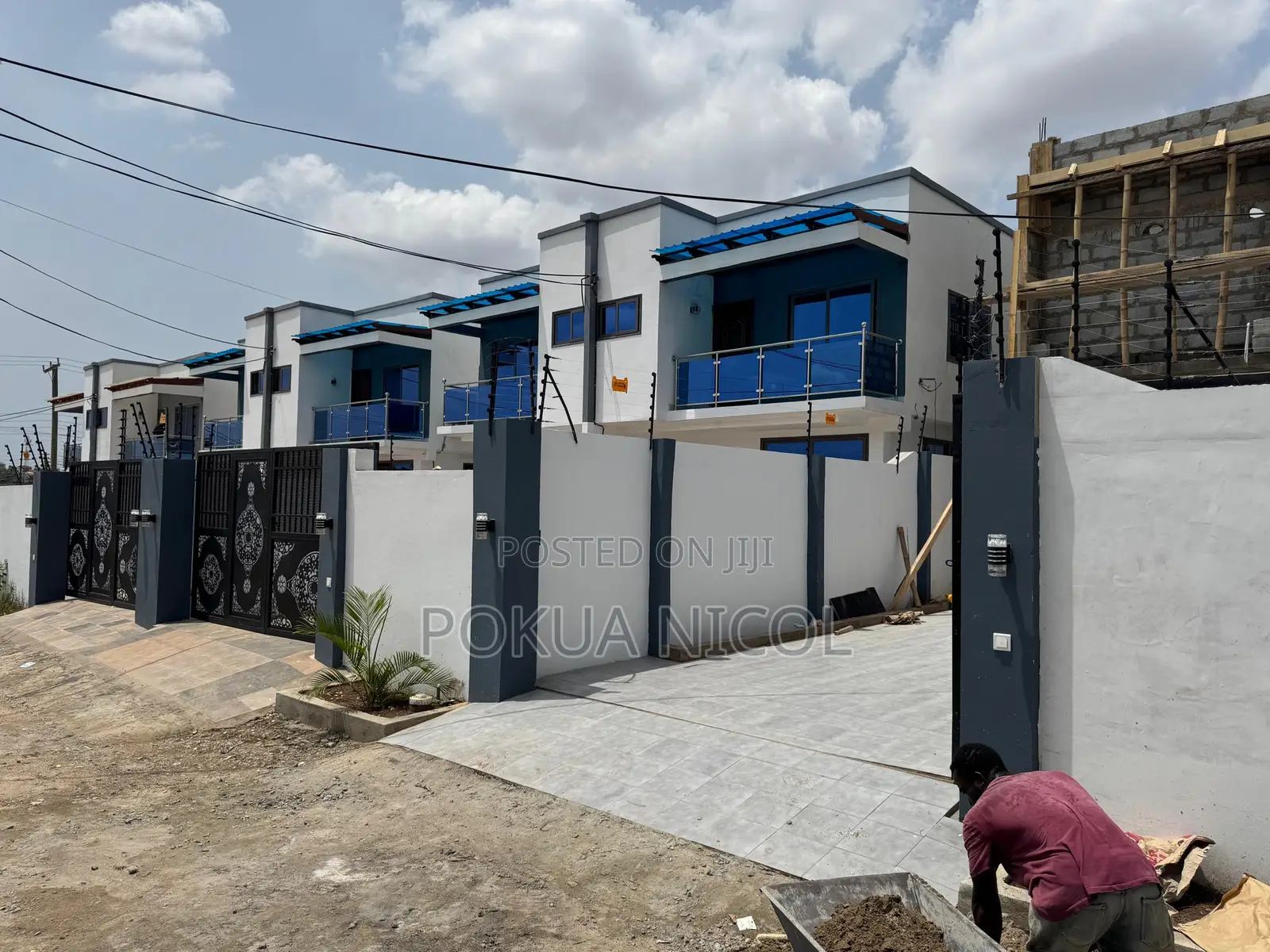 3bdrm Duplex in Franko Estate, Pokuase for sale