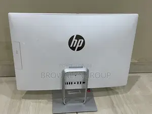 Desktop Computer HP 12GB AMD Ryzen 5 SSHD (Hybrid) 1T