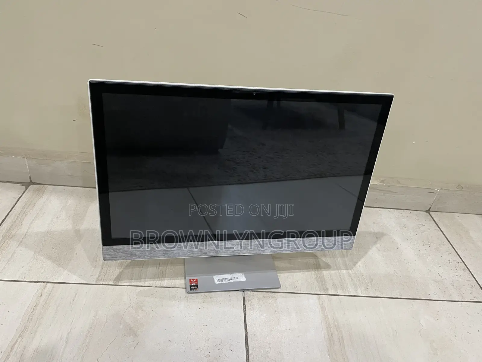 Desktop Computer HP 12GB AMD Ryzen 5 SSHD (Hybrid) 1T