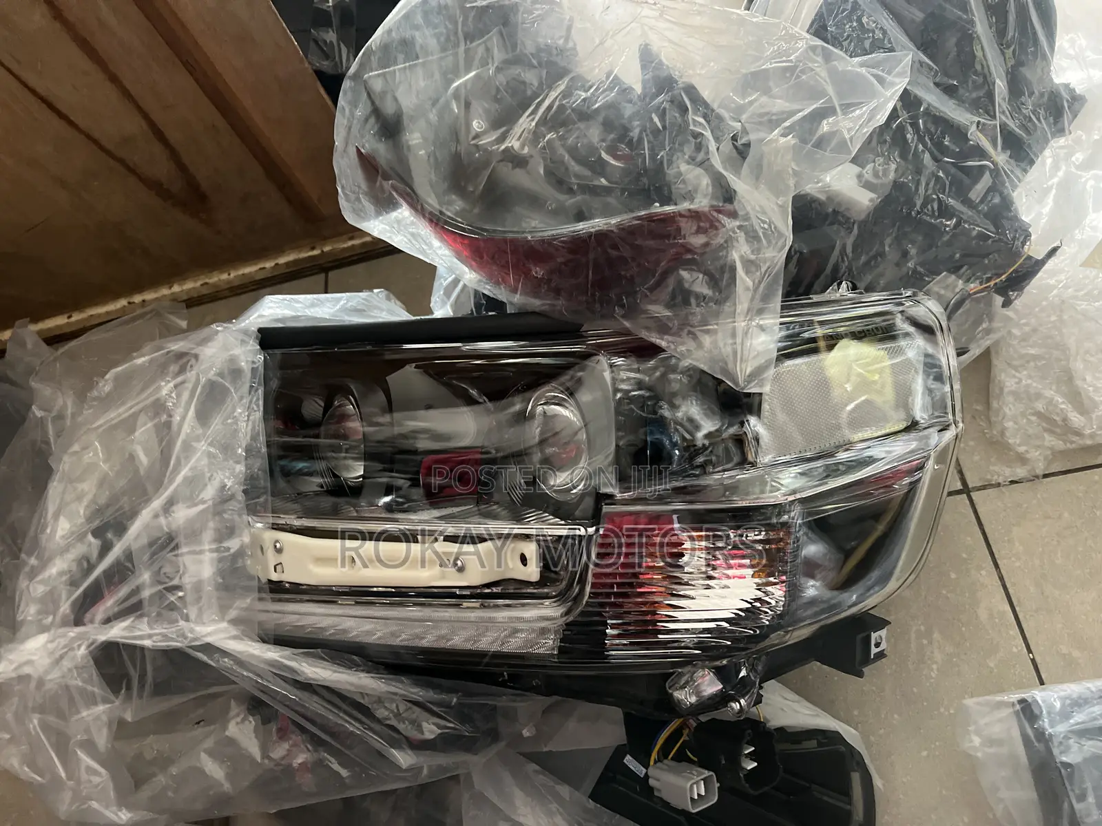 Landcruiser 2016,2017,2018 Headlight Pair