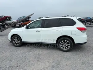 Nissan Pathfinder 2016 White
