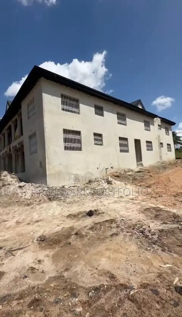 16bdrm Apartment in Asokore Mampong, Kumasi Metropolitan for sale