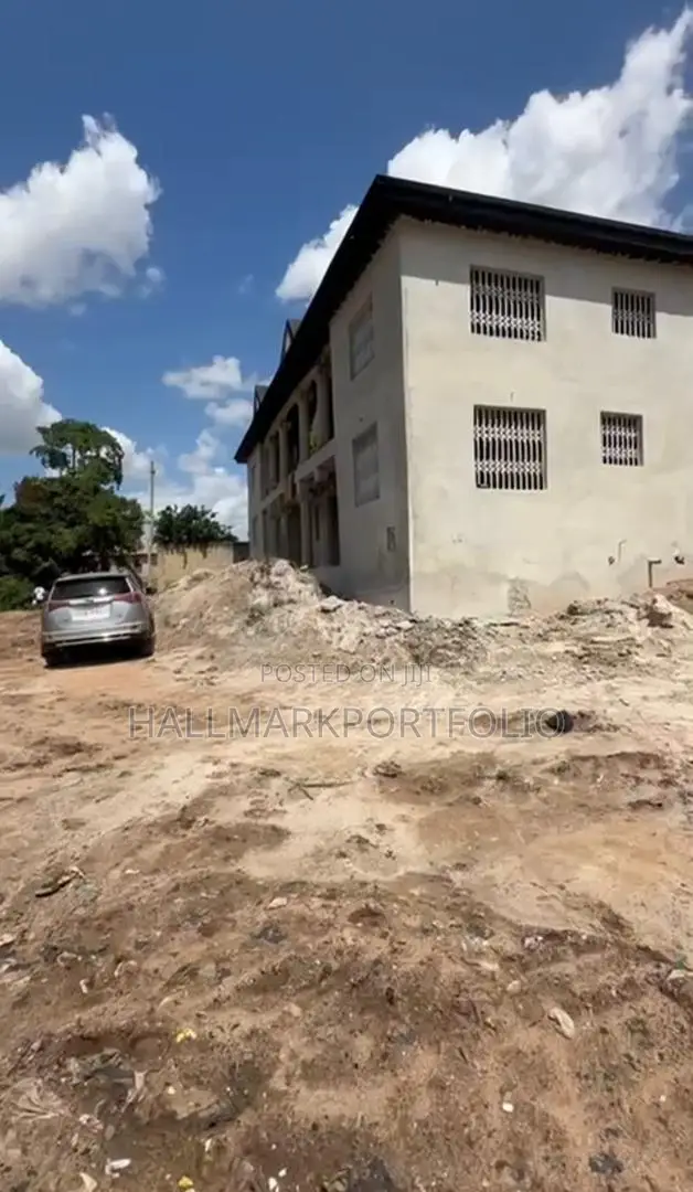 16bdrm Apartment in Asokore Mampong, Kumasi Metropolitan for sale