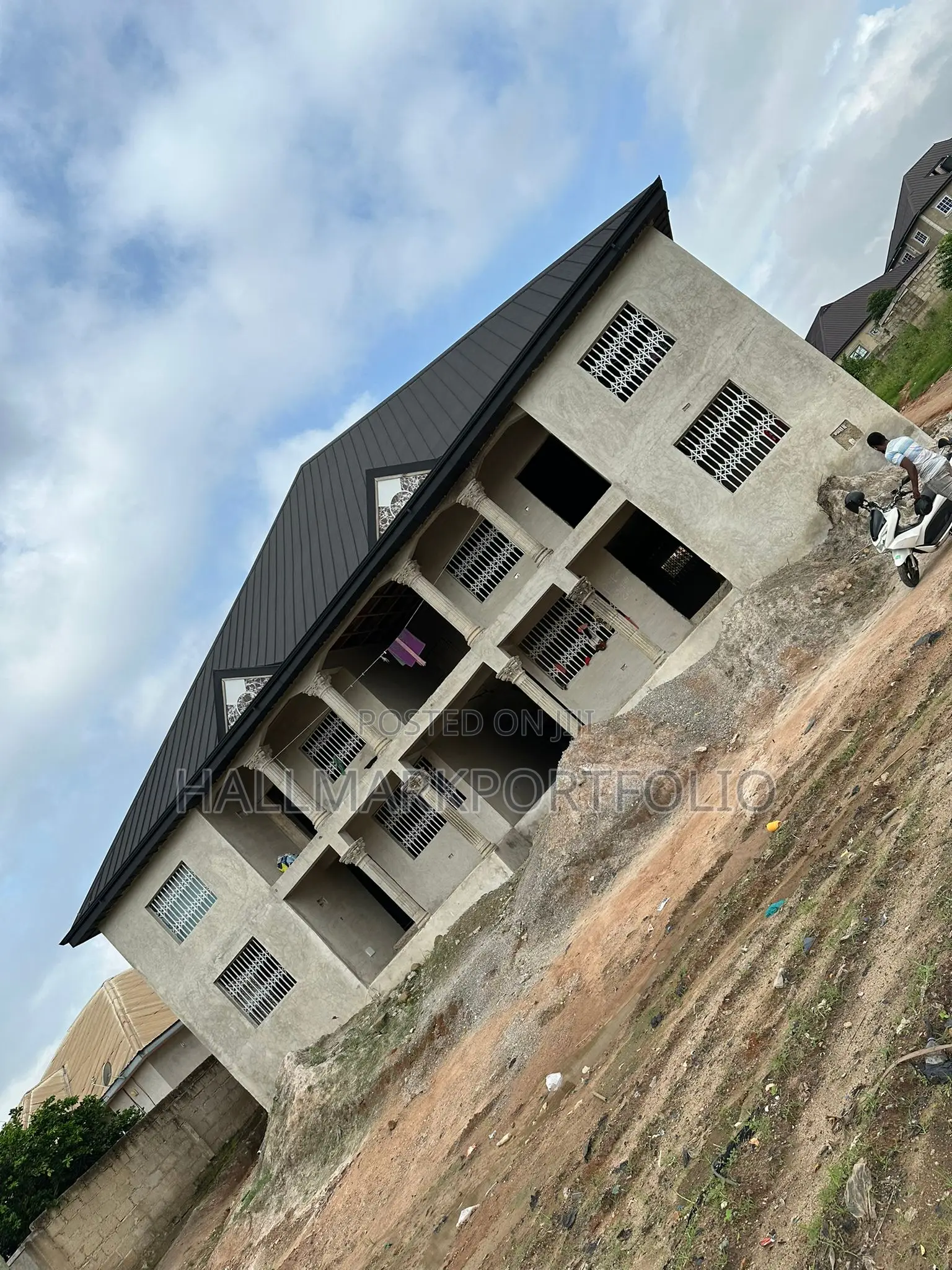 16bdrm Apartment in Asokore Mampong, Kumasi Metropolitan for sale