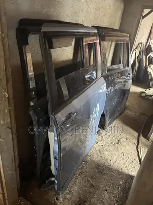 Toyota Voxy 2008-2013 Sliding Door