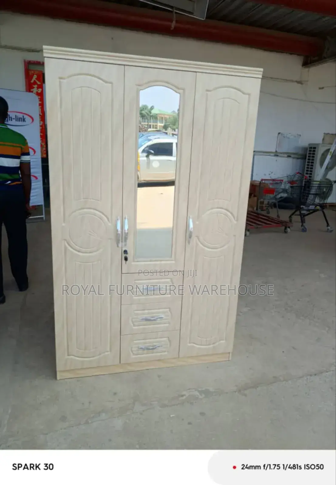 Imported Mercedes Benz Design 3doors Wooden Wardrobe