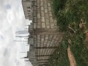 4bdrm Apartment in Abokobi, Pentecost for sale