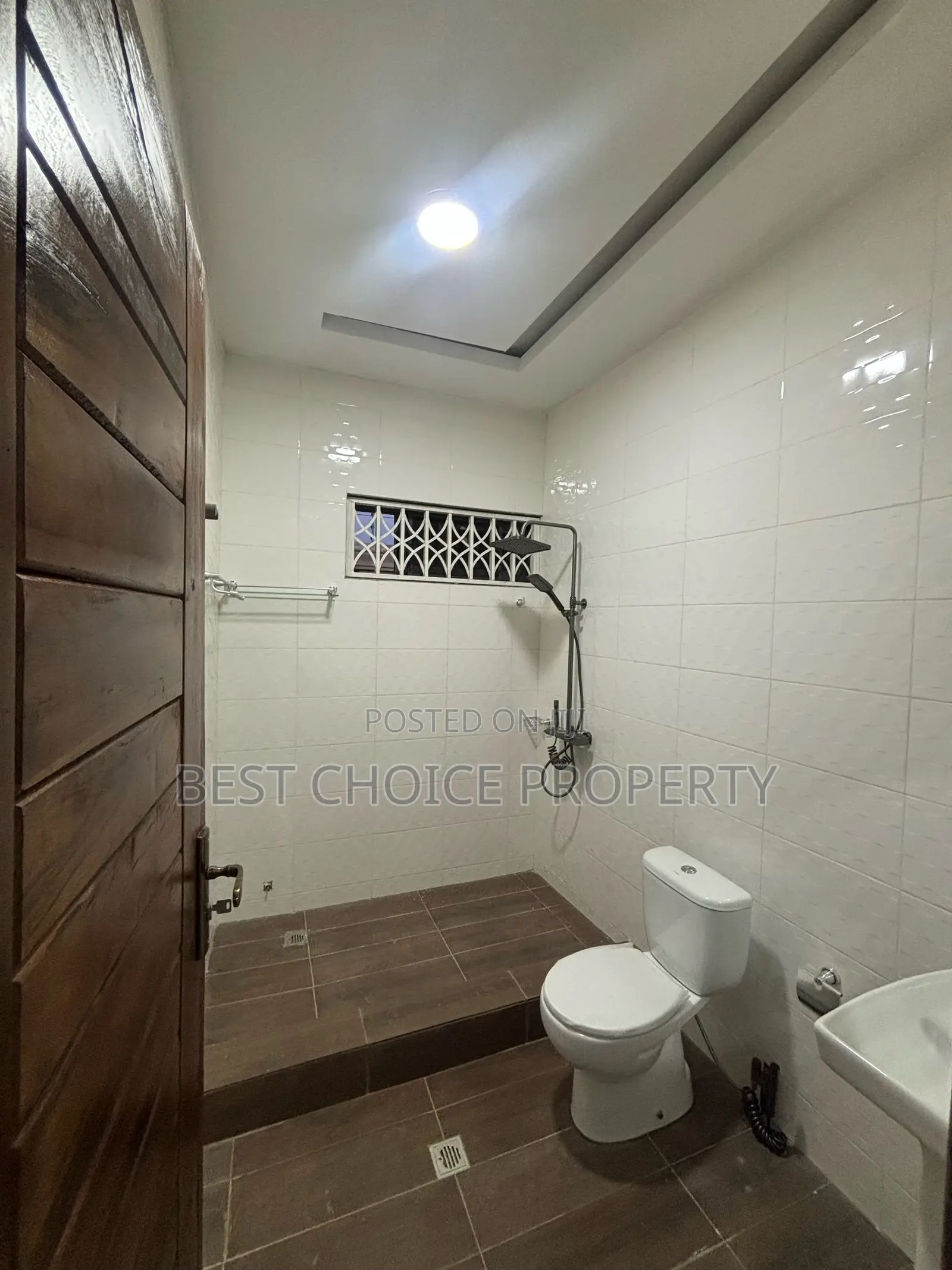 Ex Chamber and Hall for Rent at Madina