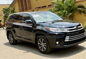 Toyota Highlander XLE V6 4x4 (3.5L 6cyl 6A) 2016 Black