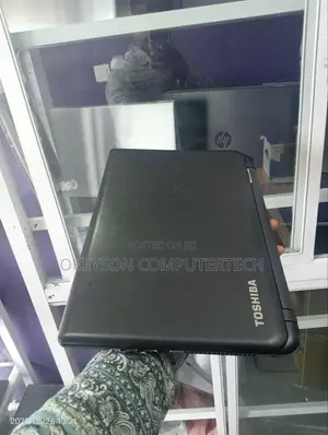 Laptop Toshiba Satellite C55 8GB AMD A8 HDD 500GB