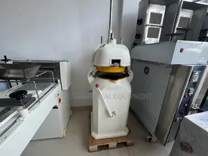 Semi-autonomic Dough Divider And Rounder