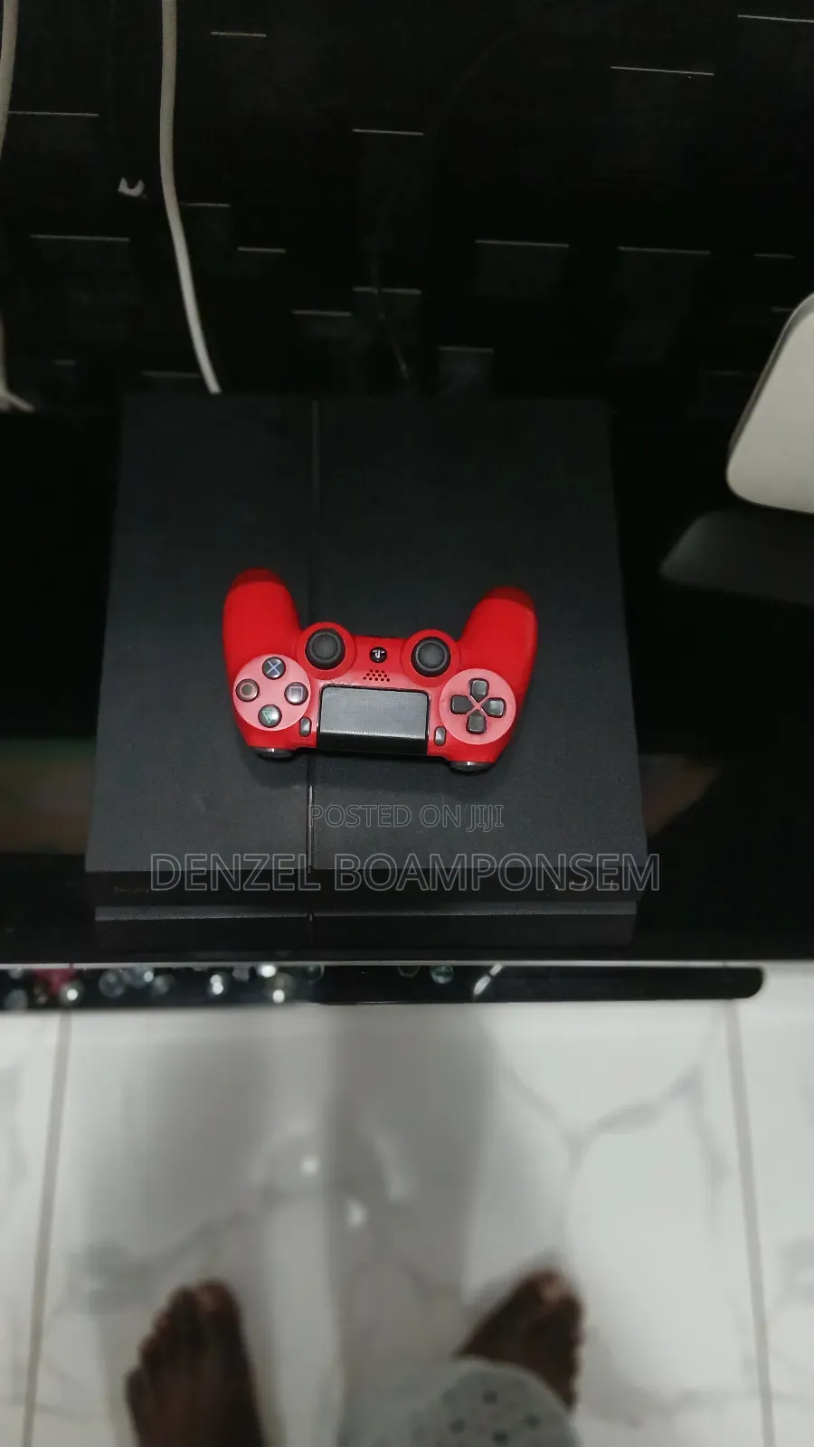 Ps4 With 10 Games and a Controller