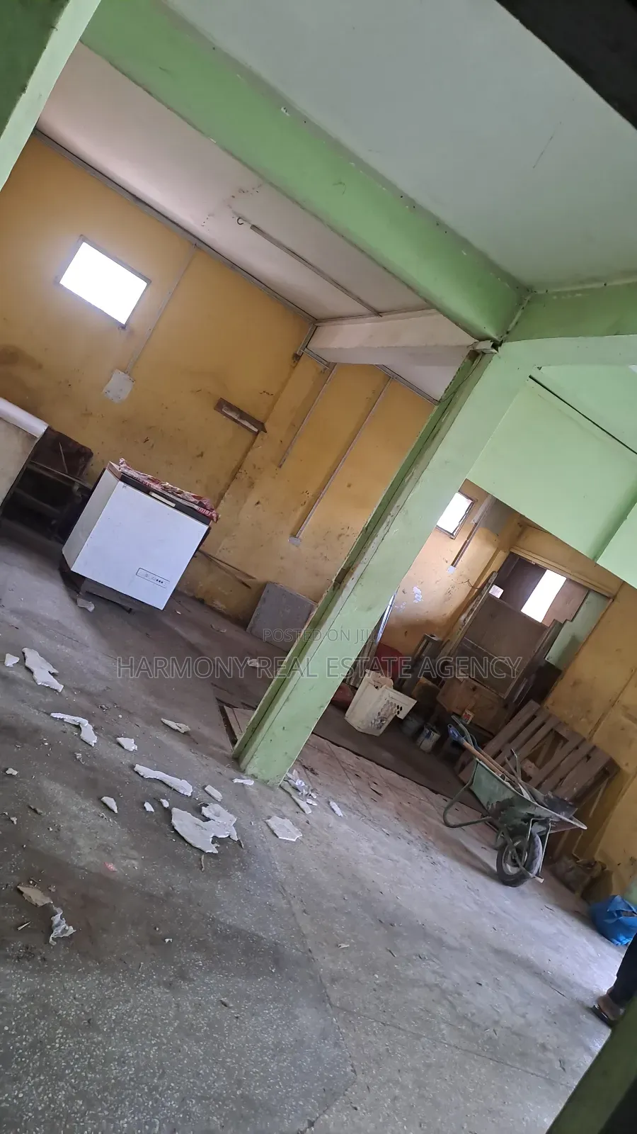 Big Space to Let - Accra Newtown