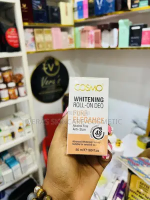 Cosmo Whitening Roll On