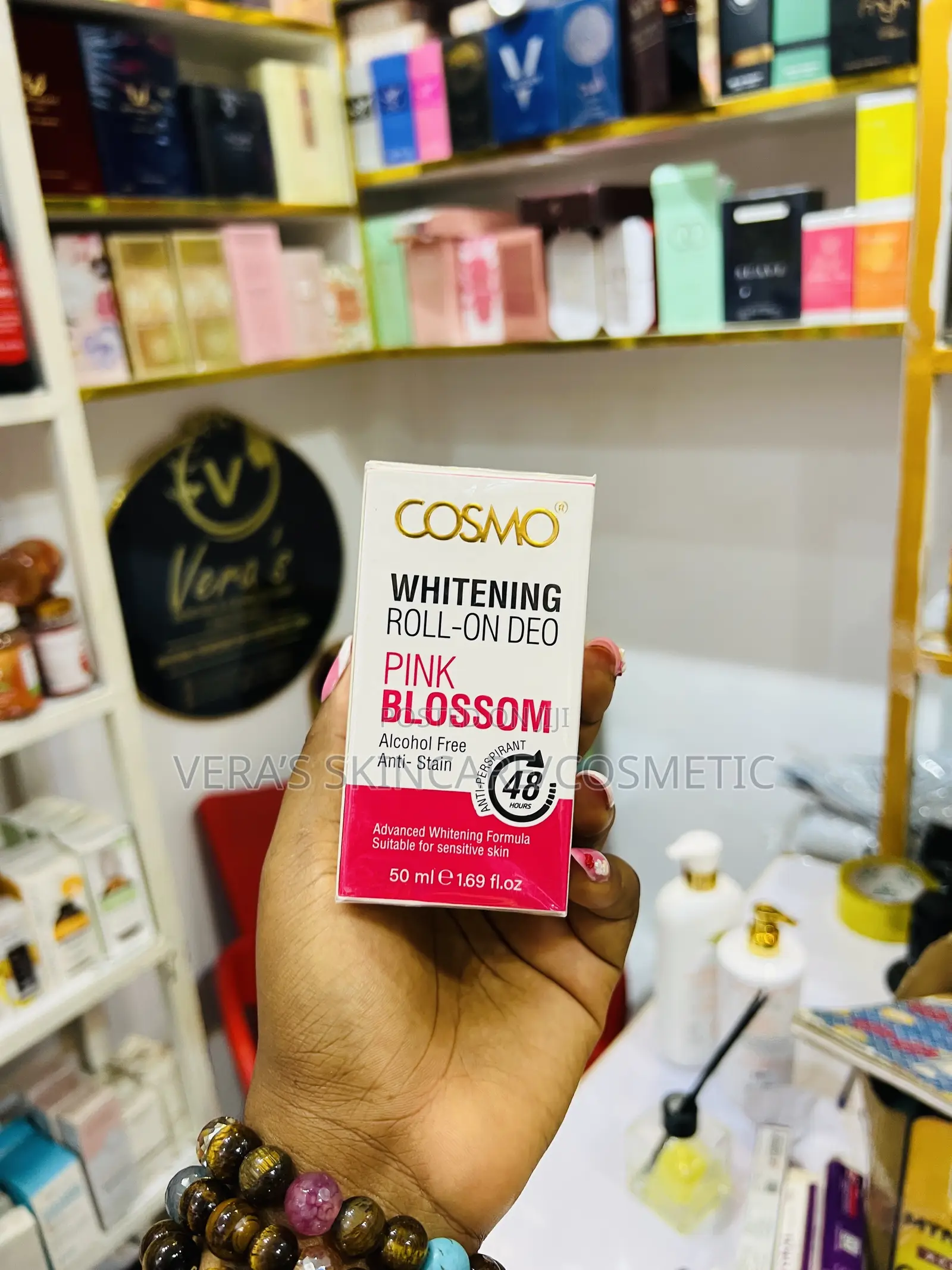 Cosmo Whitening Roll On
