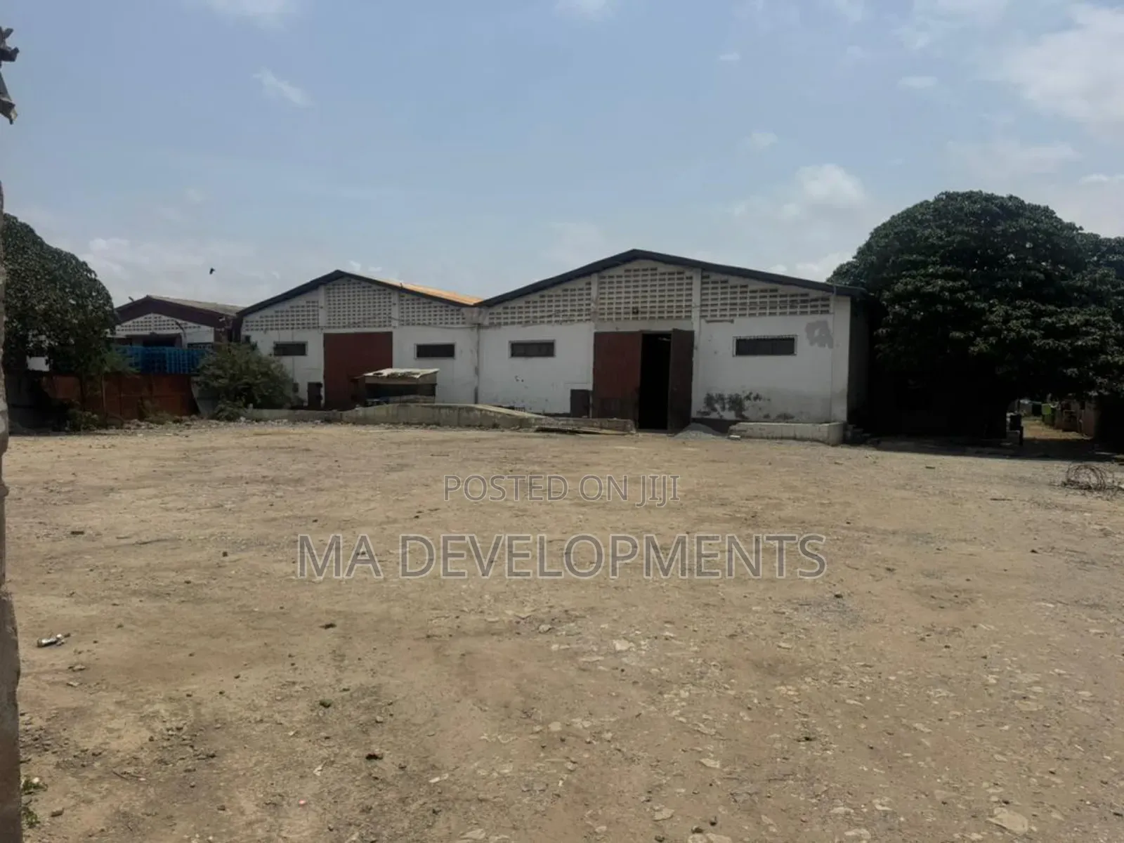 1,300 Square Meter Warehouse for Rent in Dzorwulu