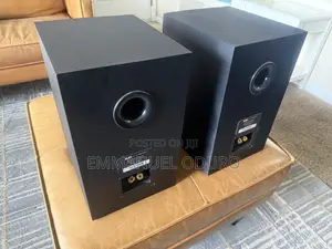 Elac B6 Bookshelf Speakers Elac 2.0 Center Speaker