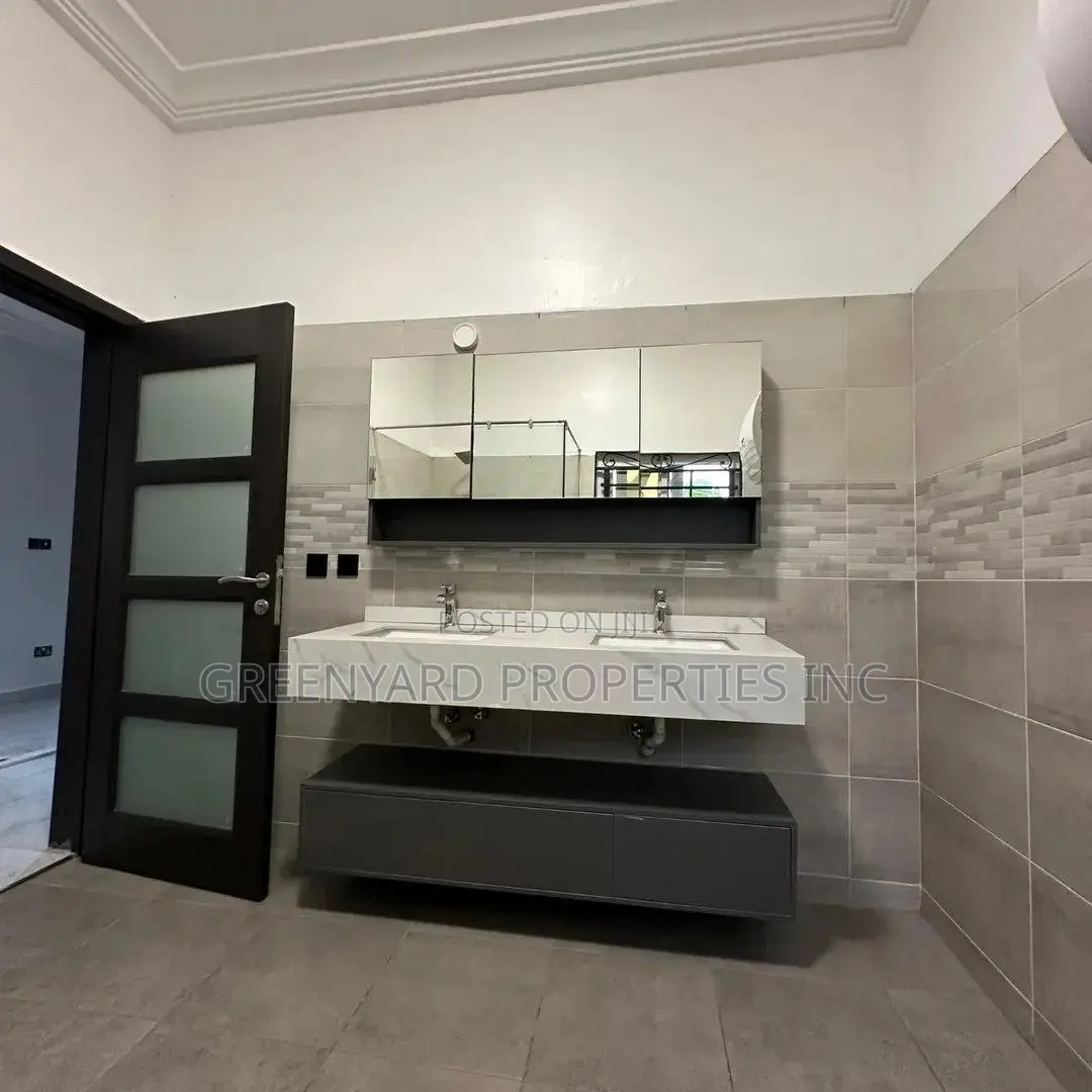 4bdrm House in Hills, East Legon for sale