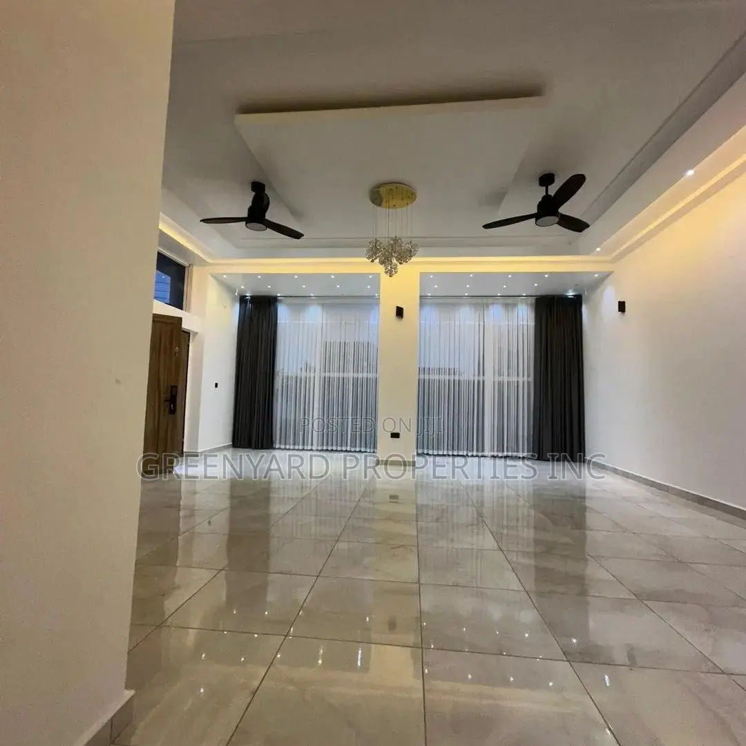4bdrm House in Hills, East Legon for sale