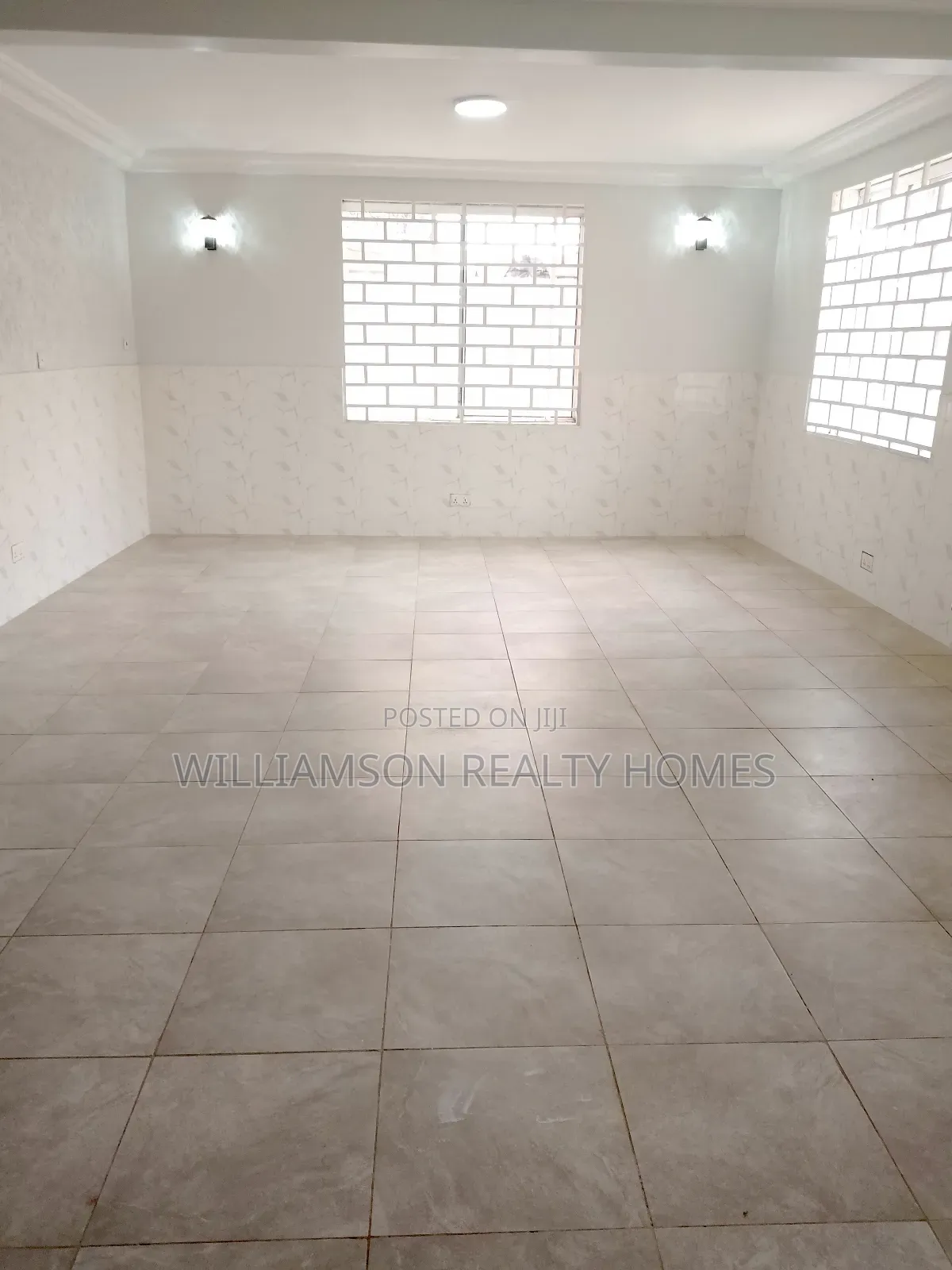 5bdrm House in Community 18 Area, Spintex for rent
