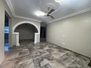 3bdrm Apartment in West Hills Mall Area for rent