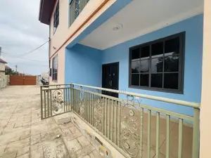 3bdrm Apartment in West Hills Mall Area for rent