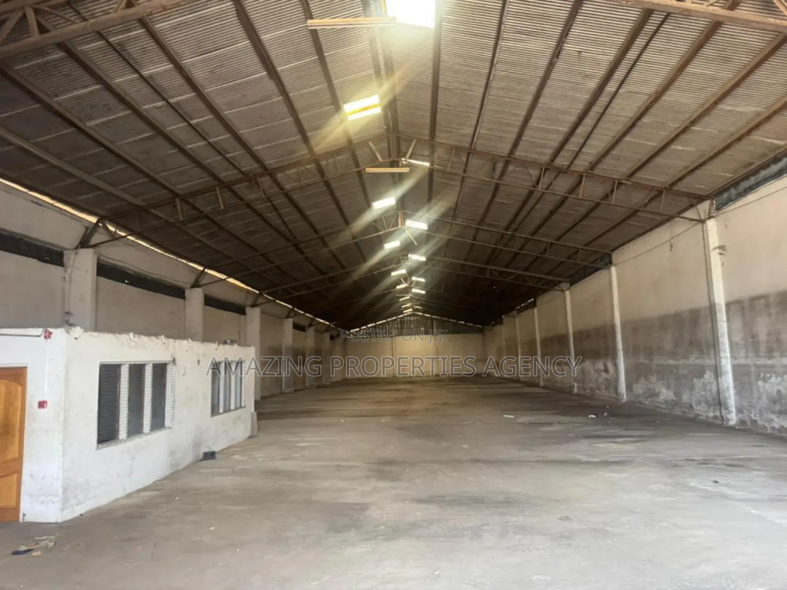 1300sqm Warehouse for Rent at Dzorwulu