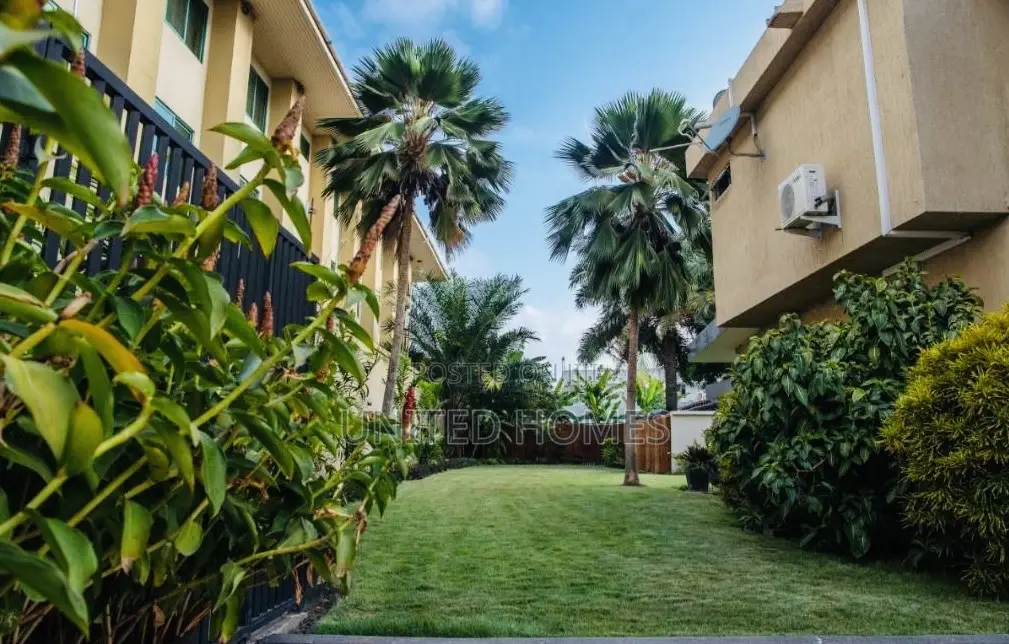 Furnished 4bdrm House in North Ridge for rent