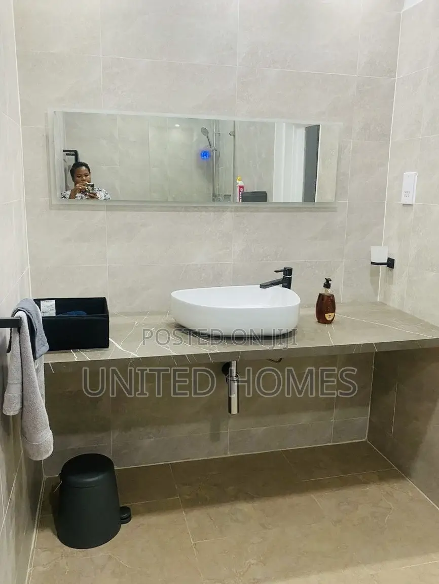 Furnished 4bdrm House in North Ridge for rent